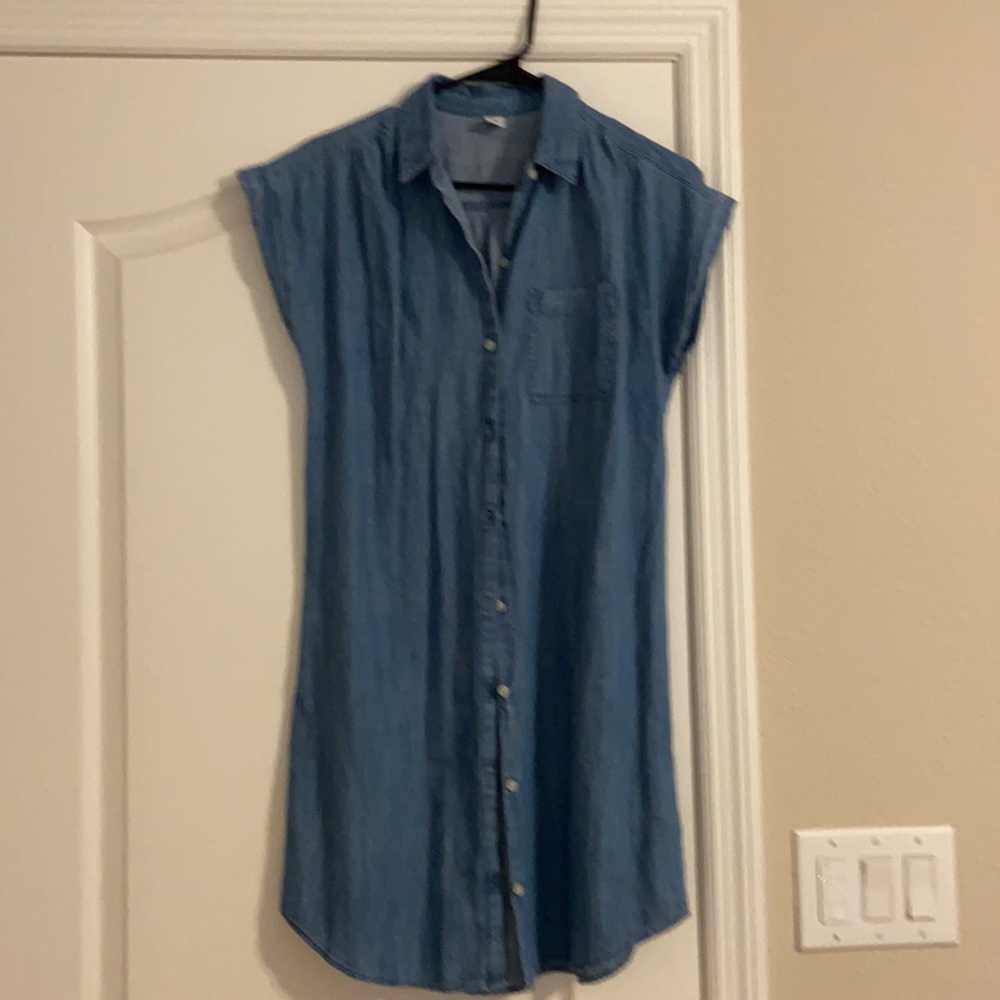 OLD NAVY CHAMBRAY DRESS NEVER WORN